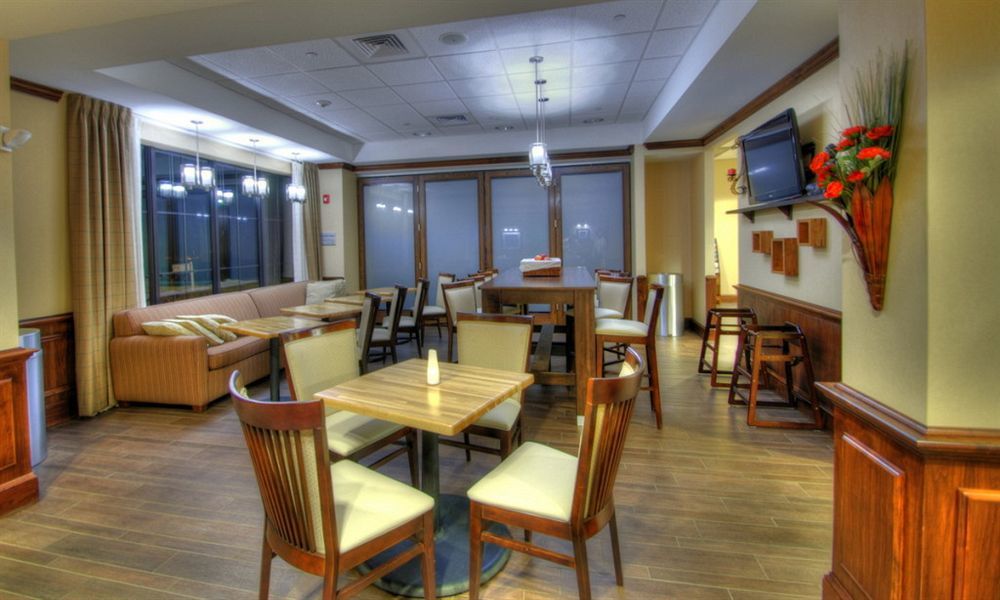 Holiday Inn Express West Jefferson By Ihg Restaurant bilde