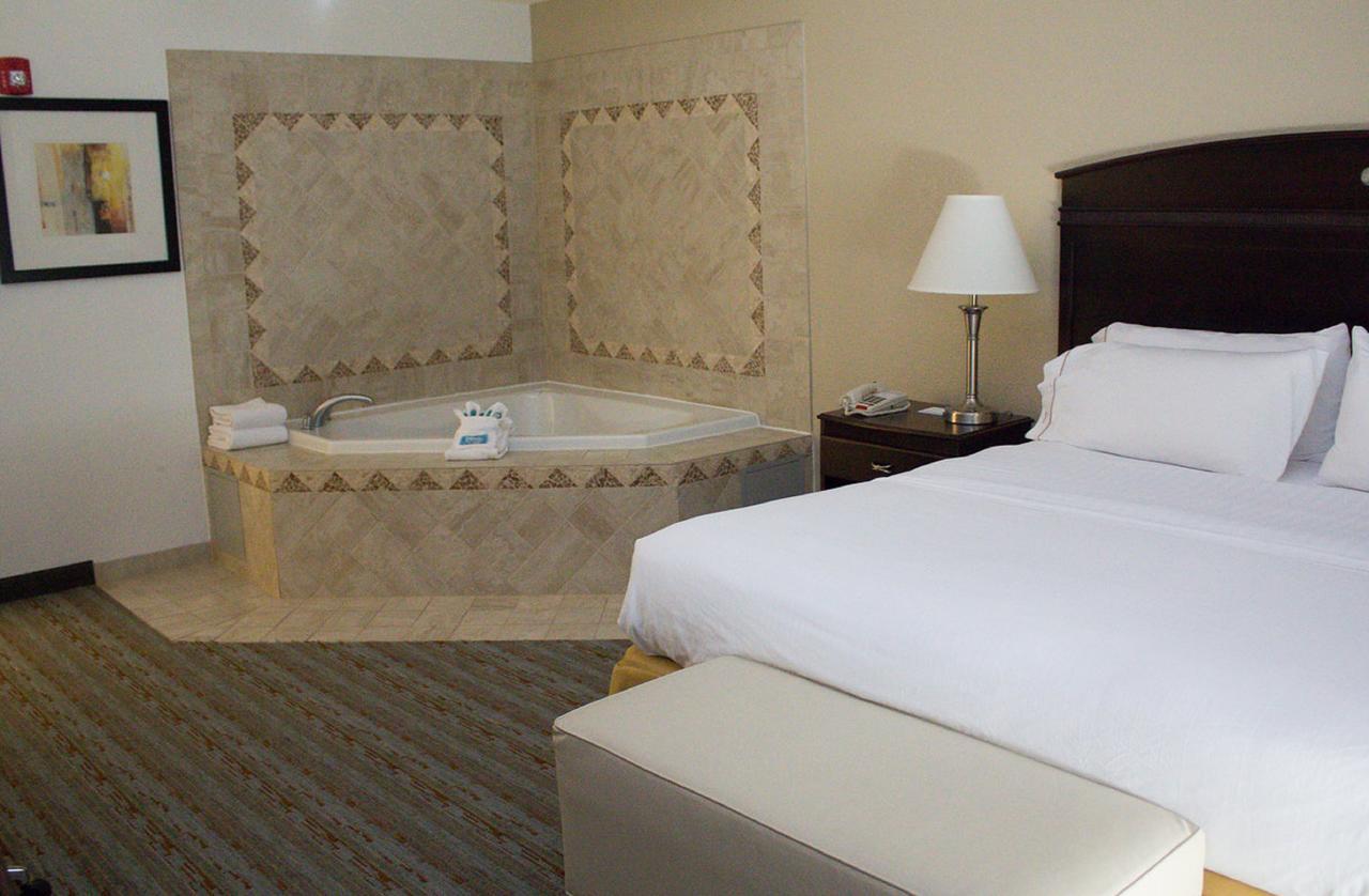 Holiday Inn Express West Jefferson By Ihg Eksteriør bilde