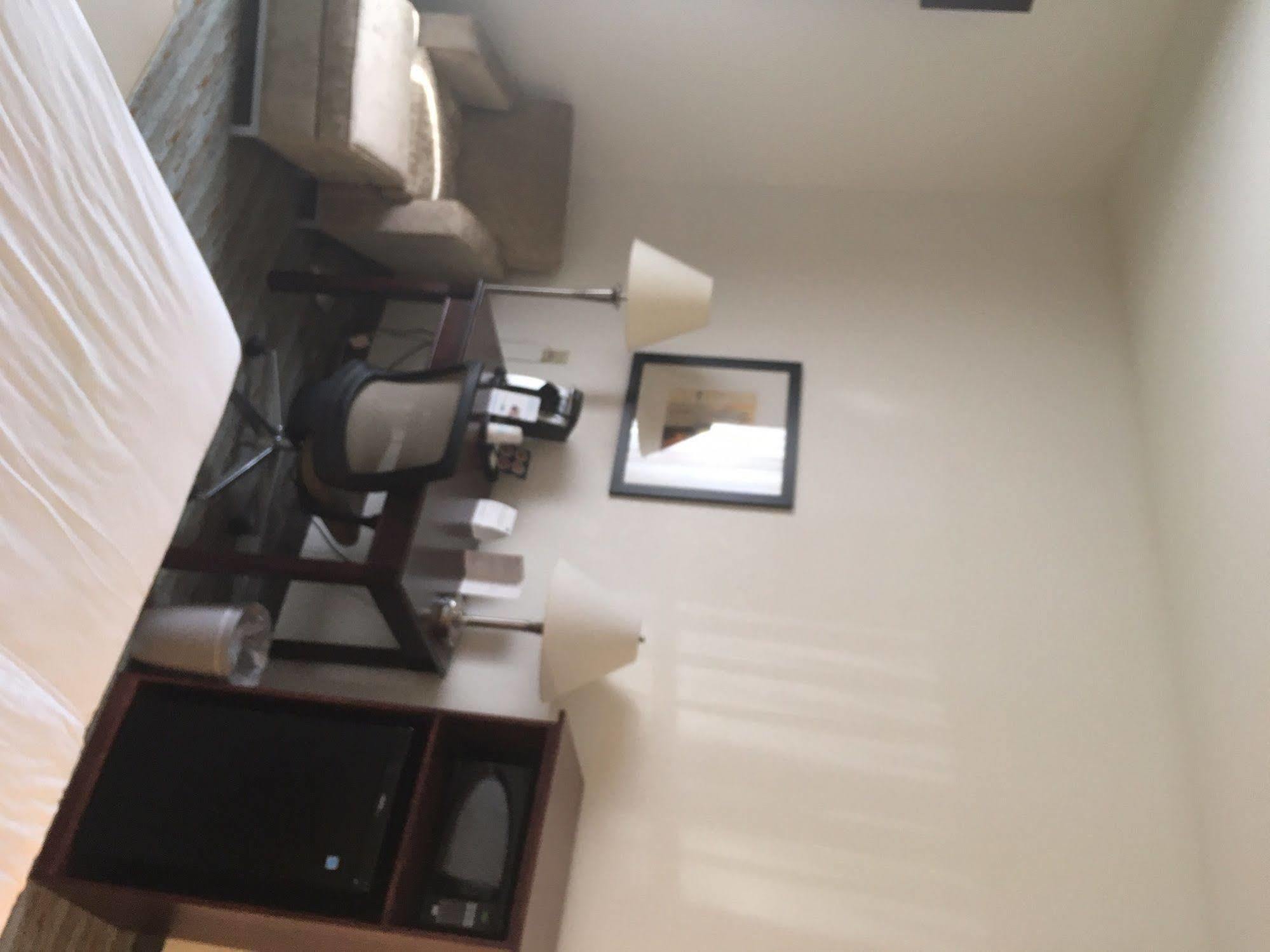 Holiday Inn Express West Jefferson By Ihg Eksteriør bilde