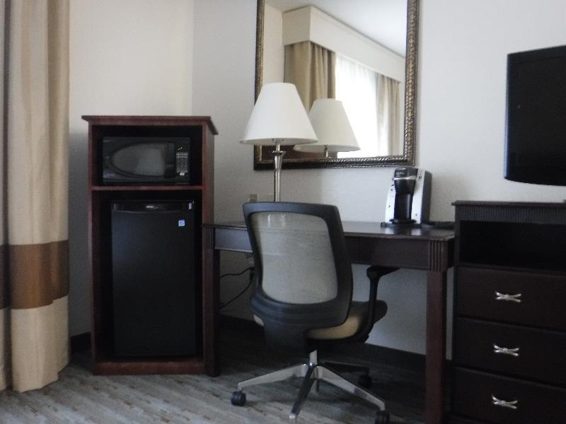 Holiday Inn Express West Jefferson By Ihg Eksteriør bilde